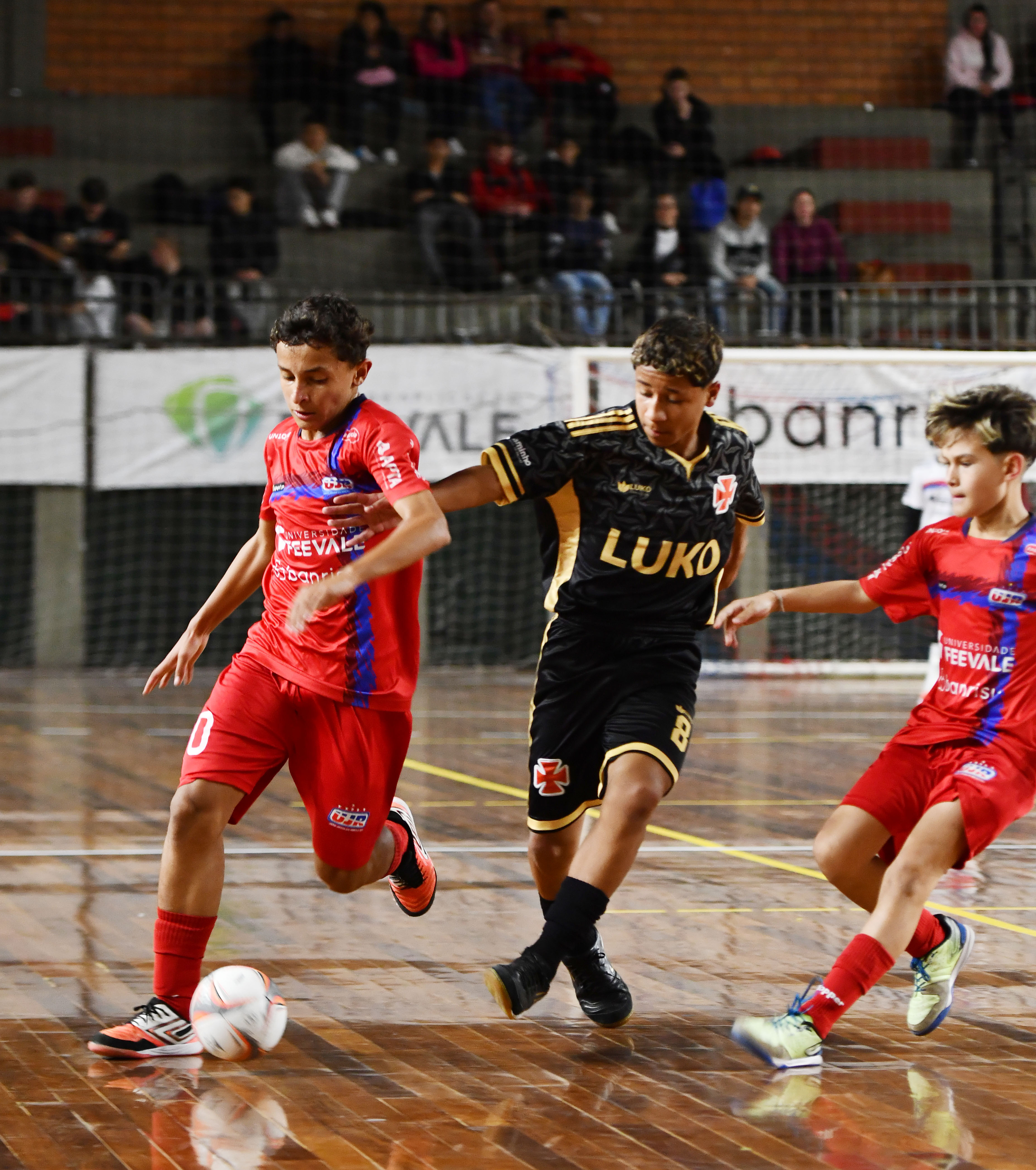 Equipes da UJR/Feevale/Vero iniciam disputa das fases decisivas do Gauchão de Futsal