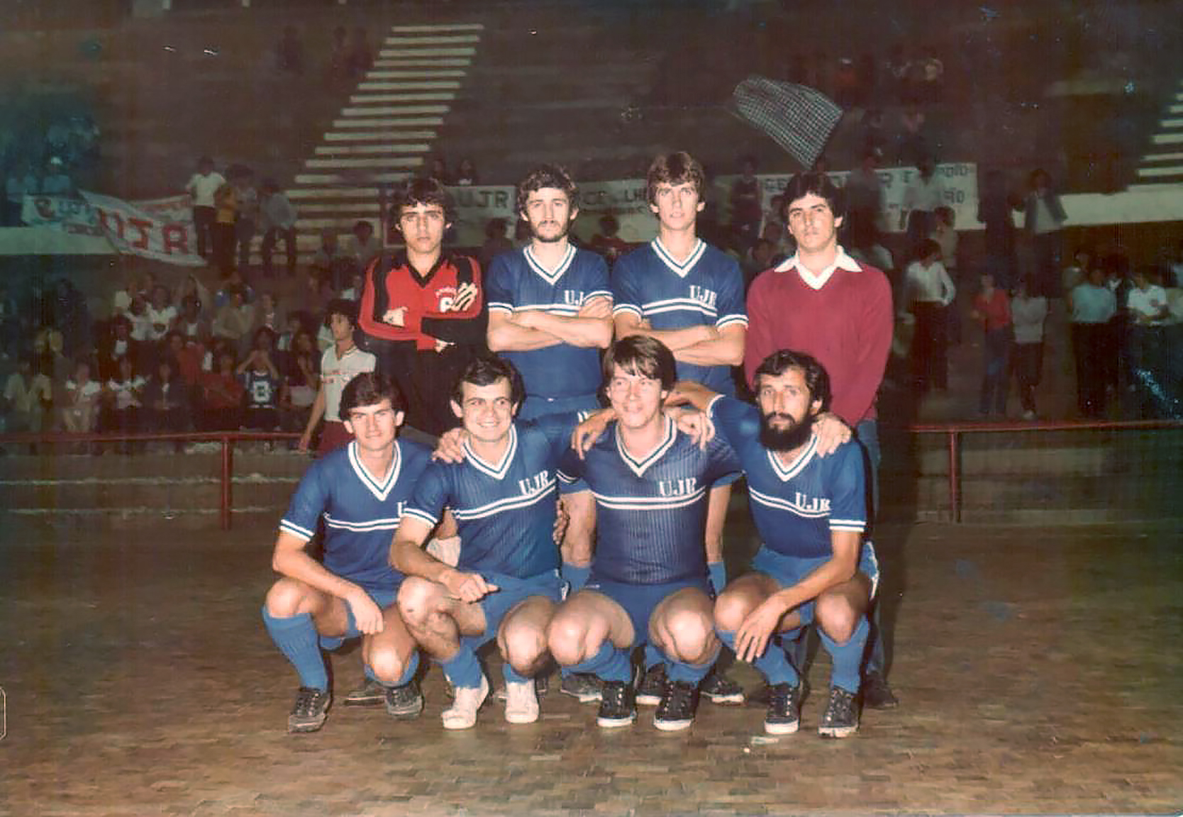 História História