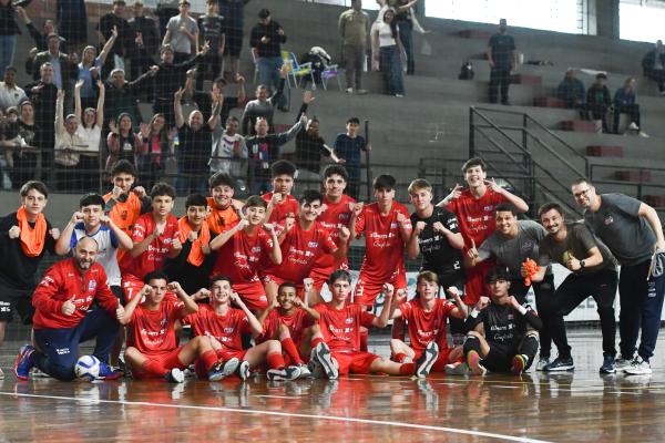 Domingo de classificações para a UJR no Gauchão de Futsal
