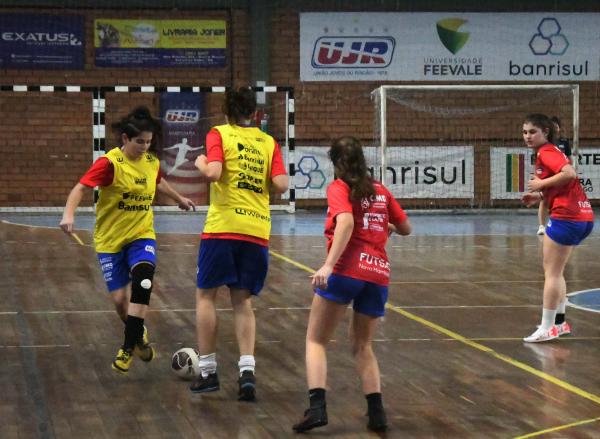 Equipes femininas da UJR/Feevale/banrisul estreiam em duas competições neste fim de semana