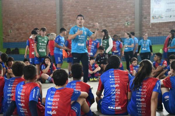 Futsal Social da UJR mantém alunos ativos no período de férias escolares
