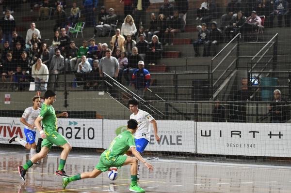 Sub-17 da UJR decide nesta quarta-feira a vaga para a semifinal do Gauchão