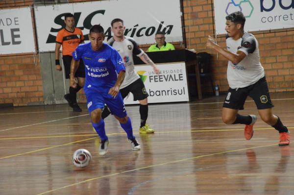 Time masculino da UJR/Feevale/Banrisul vence pela Copa Novo Hamburgo de Futsal Série Ouro