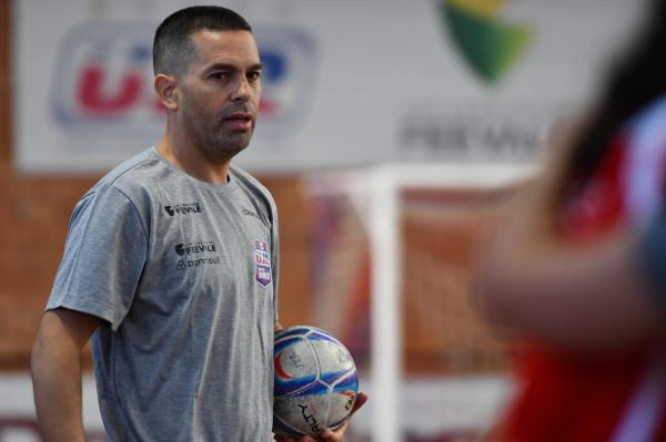 UJR/Feevale/Banrisul tem novo técnico nas categorias de base femininas